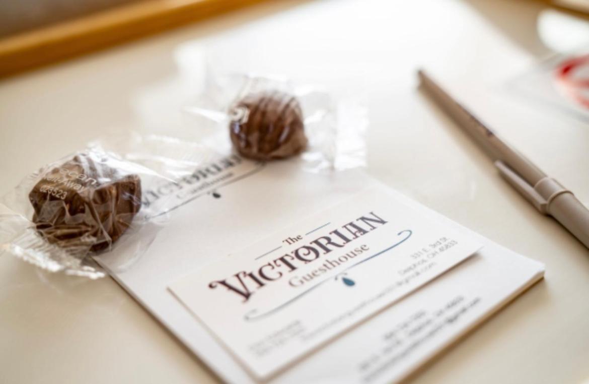 The Victorian Guesthouse Delphos Exteriör bild