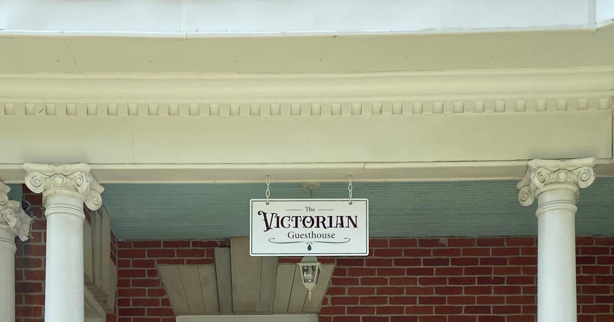 The Victorian Guesthouse Delphos Exteriör bild