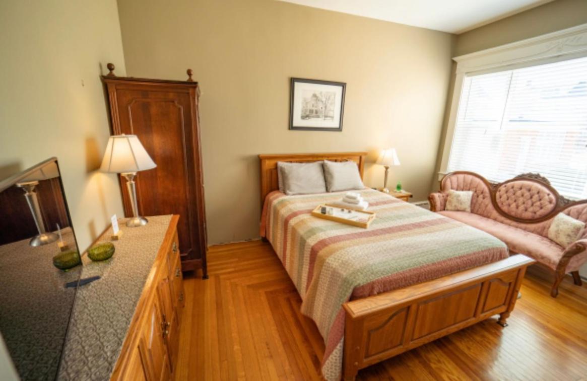 The Victorian Guesthouse Delphos Rum bild